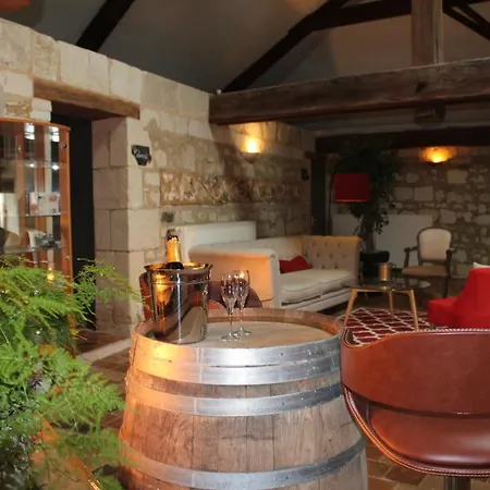 Logis Hotel Chai De La Paleine & Spa Le Puy-Notre-Dame