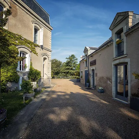 Otel Logis Hotel Chai De La Paleine & Spa