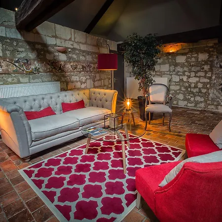 Logis Hotel Chai De La Paleine & Spa Otel Le Puy-Notre-Dame