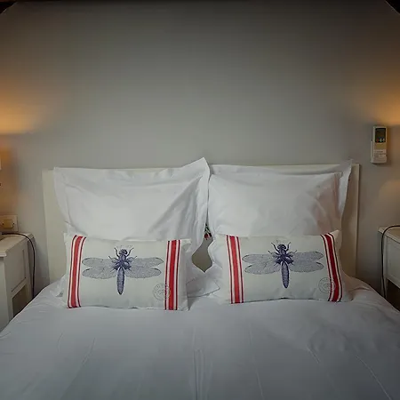 Otel Logis Hotel Chai De La Paleine & Spa Le Puy-Notre-Dame