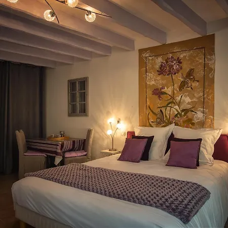 Logis Hotel Chai De La Paleine & Spa Otel Le Puy-Notre-Dame