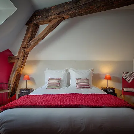 Otel Logis Hotel Chai De La Paleine & Spa 3*