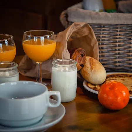 & Chai De La Paleine Le Puy-Notre-Dame