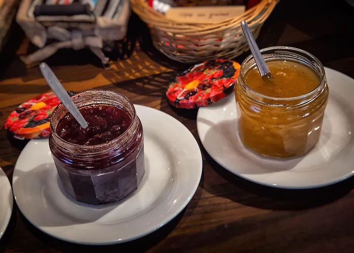 Hotel Hôtel&spa Chai De La Paleine Le Puy-Notre-Dame